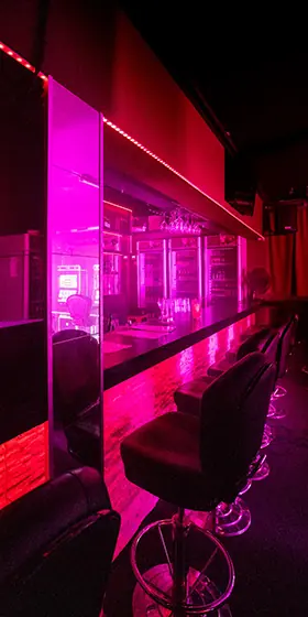 Gentlemen´s Bar München im Bordell HWB7